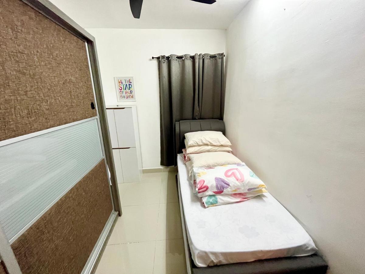 Naura Homestay Selangor Kuala Lumpur 바투케이브 외부 사진